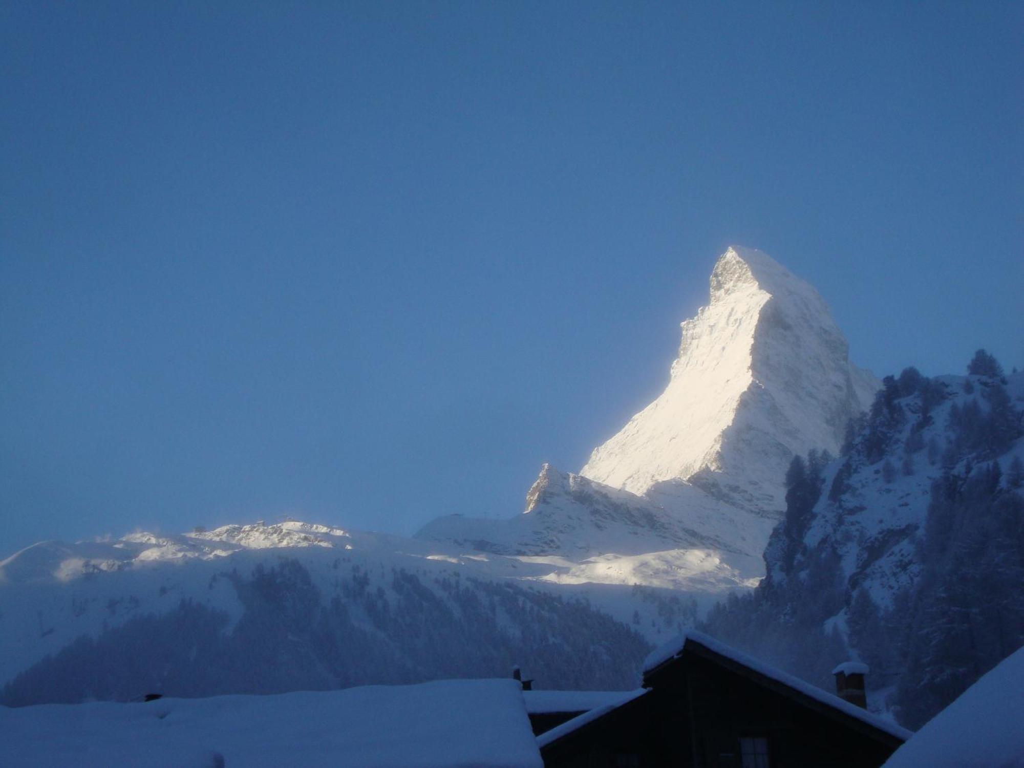 Haus Perelia C Apartamento Zermatt Exterior foto